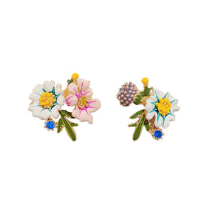 ✨Gänseblümchen-Blume asymmetrische Ohrringe